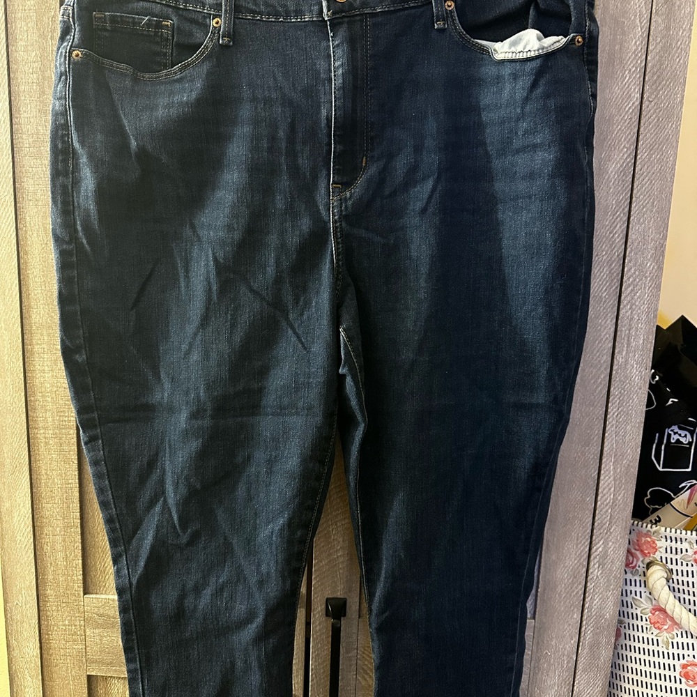 Signature by Levi Strauss Blue Capri Pants